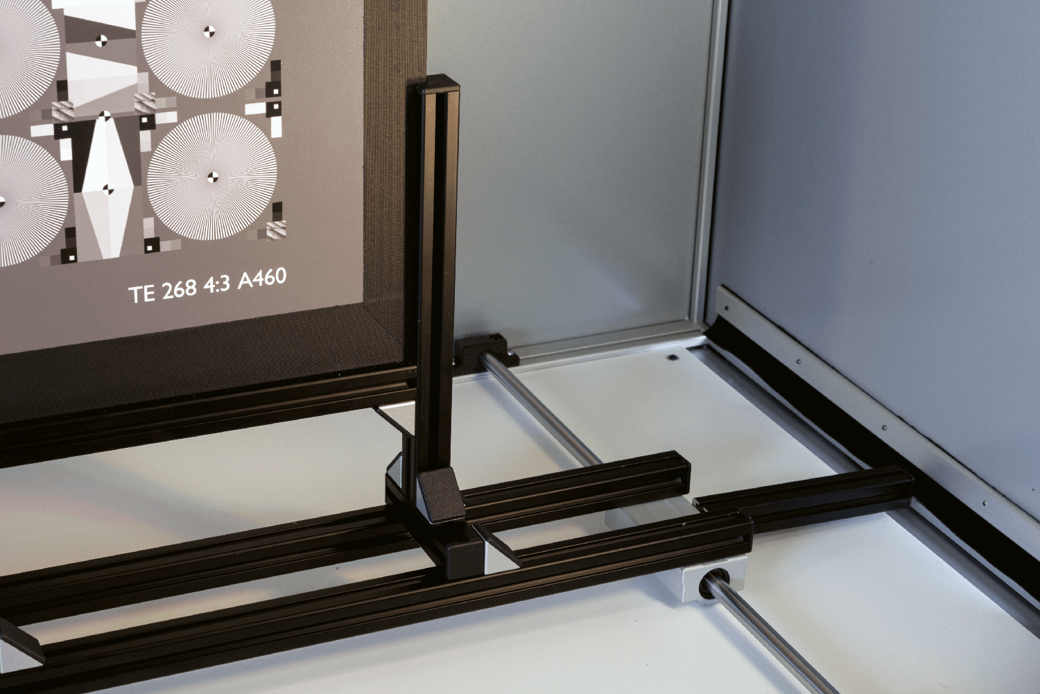iQ-Chart Box movement and mounting 