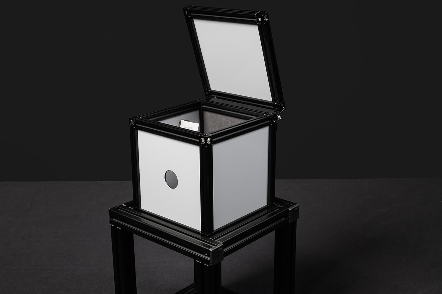 iQ-FoV Box XS for resolution measurements